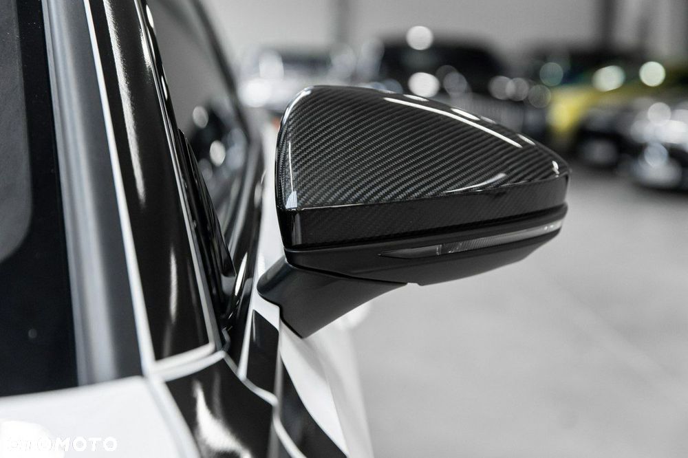 Audi RS6 Avant - 16