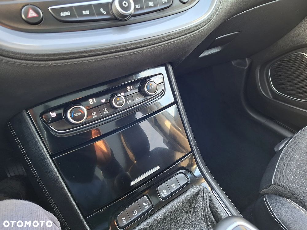 Opel Grandland X - 16