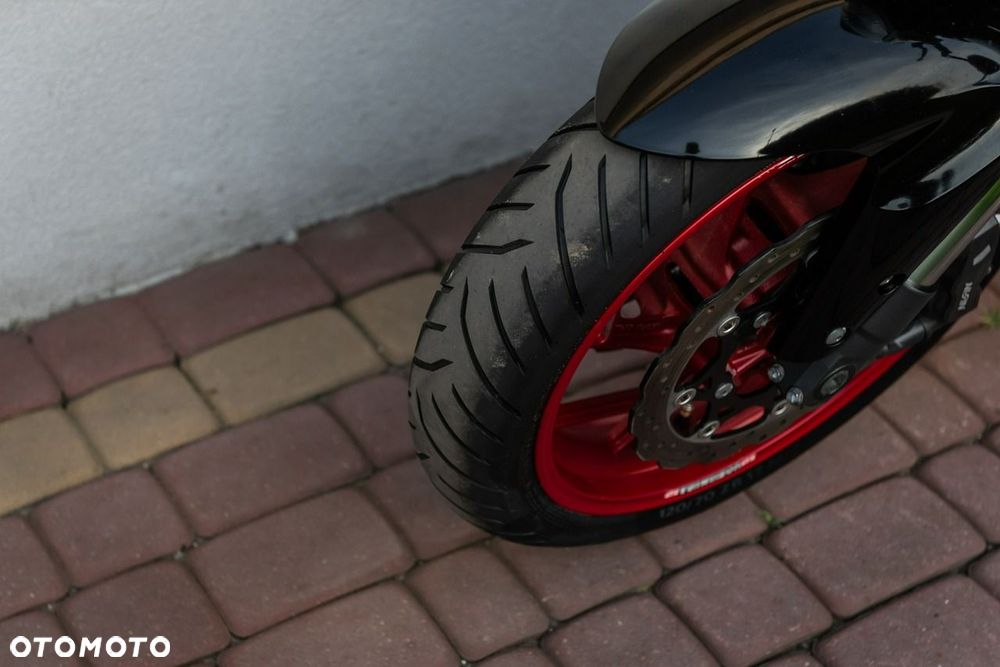 Suzuki GSX - 9