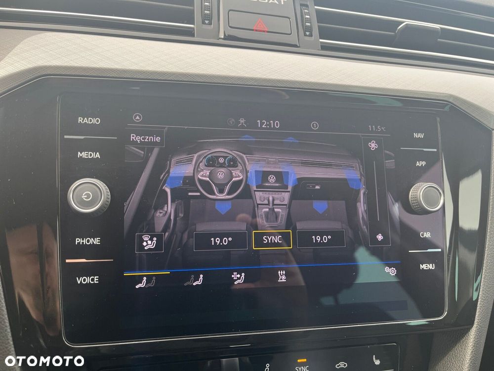 Volkswagen Passat - 36