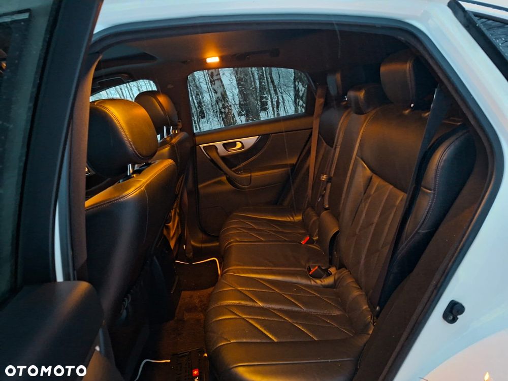 Infiniti QX70 3.0d S Premium - 10