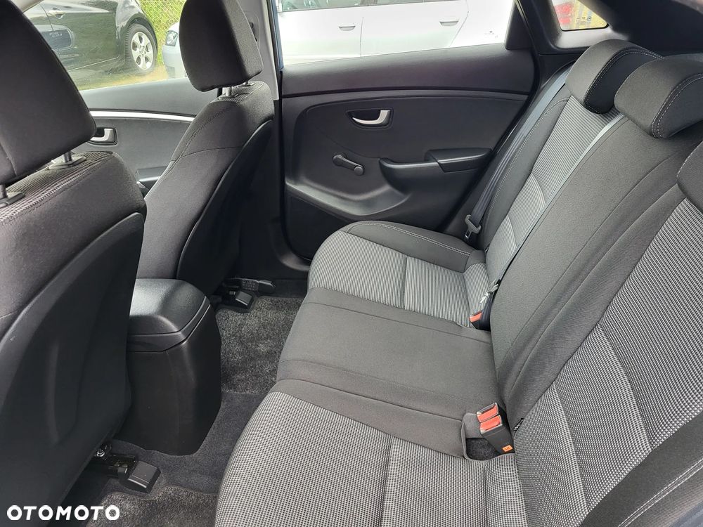 Hyundai i30 1.4 Classic - 19