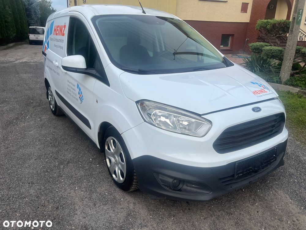Ford Transit Courier - 1
