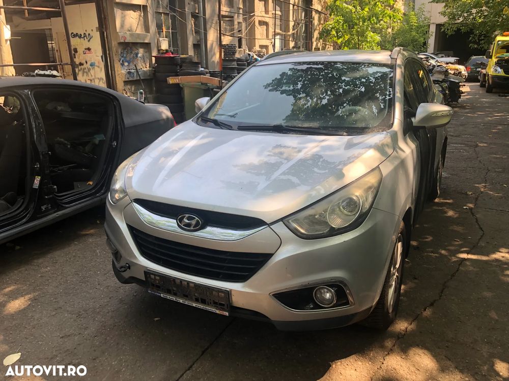 Dezmembrez Hyundai IX35 crdi 4WD gri argintiu 2012 - 5