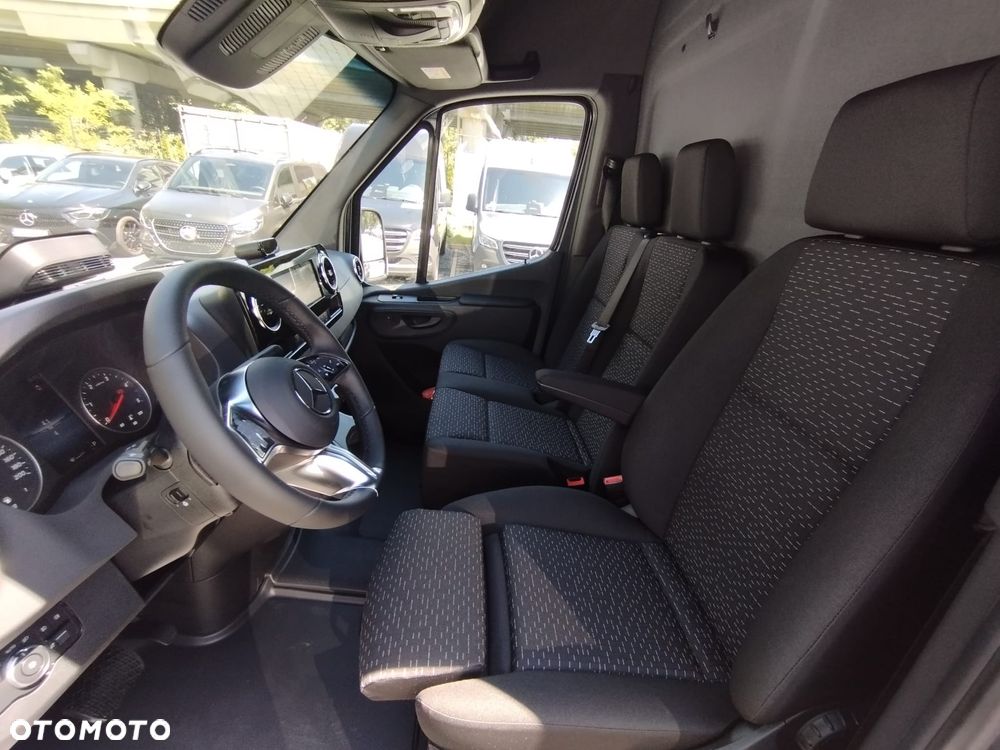 Mercedes-Benz Sprinter 319 Extra Long - 6