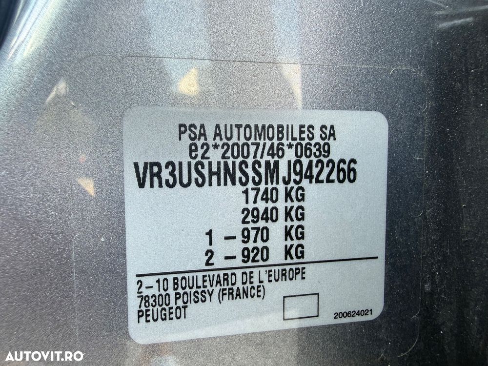 Peugeot 2008 1.2 PureTech EAT8 STT Allure Pack - 38