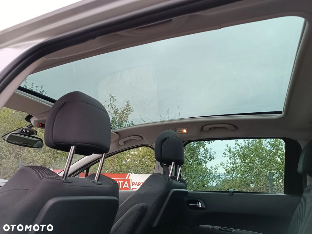 Peugeot 5008 1.6 HDi Style 7os - 24