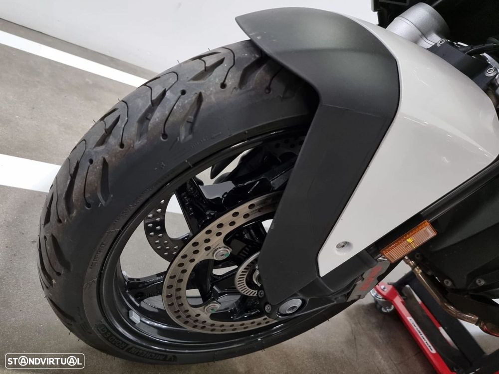 BMW R 1300 RT 1300RT AlpinWeiss - 13