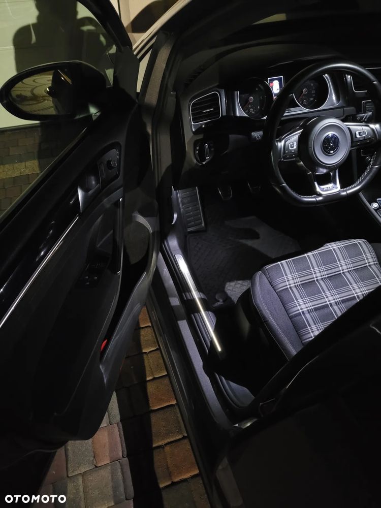 Volkswagen Golf GTD (BlueMotion Technology) - 12