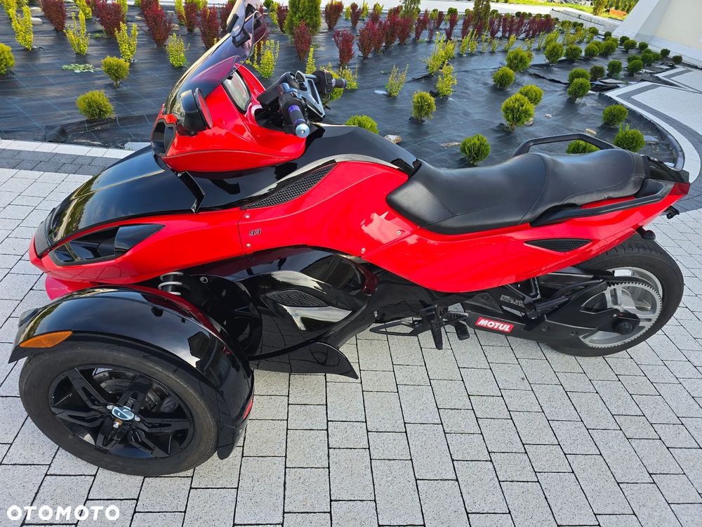 Can-Am Spyder - 7
