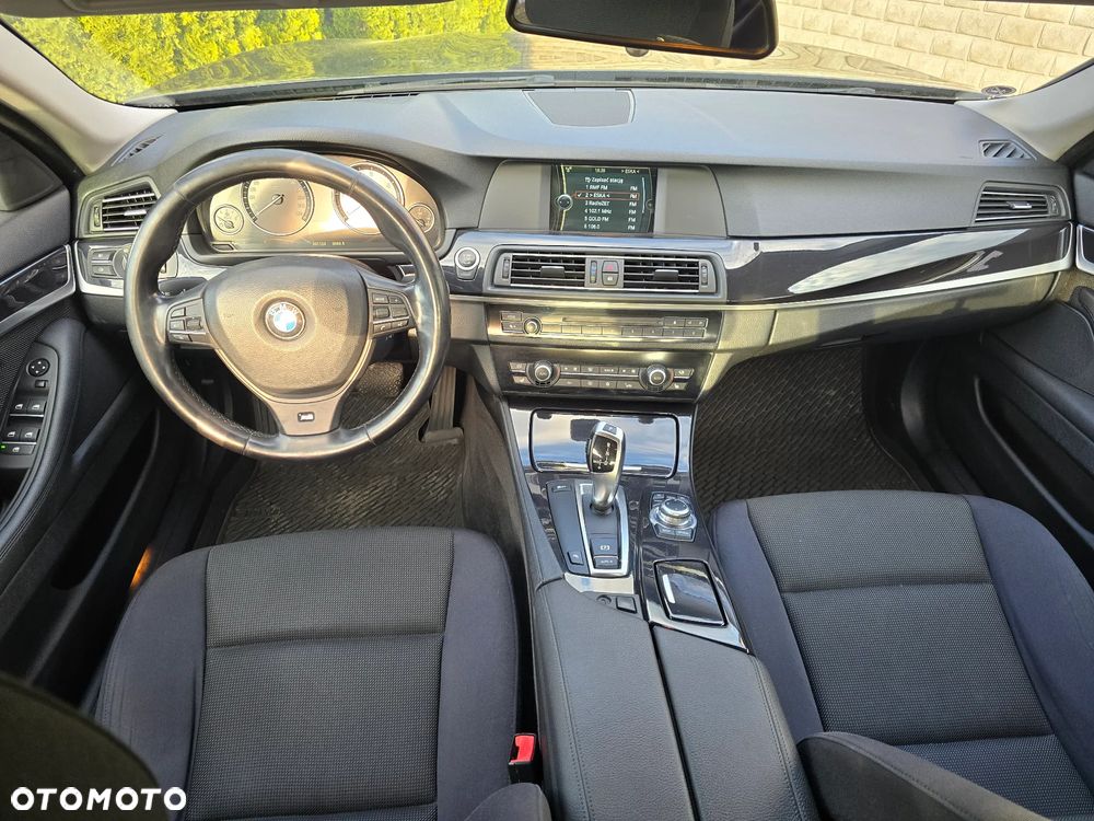 BMW Seria 5 520d Sport-Aut - 21