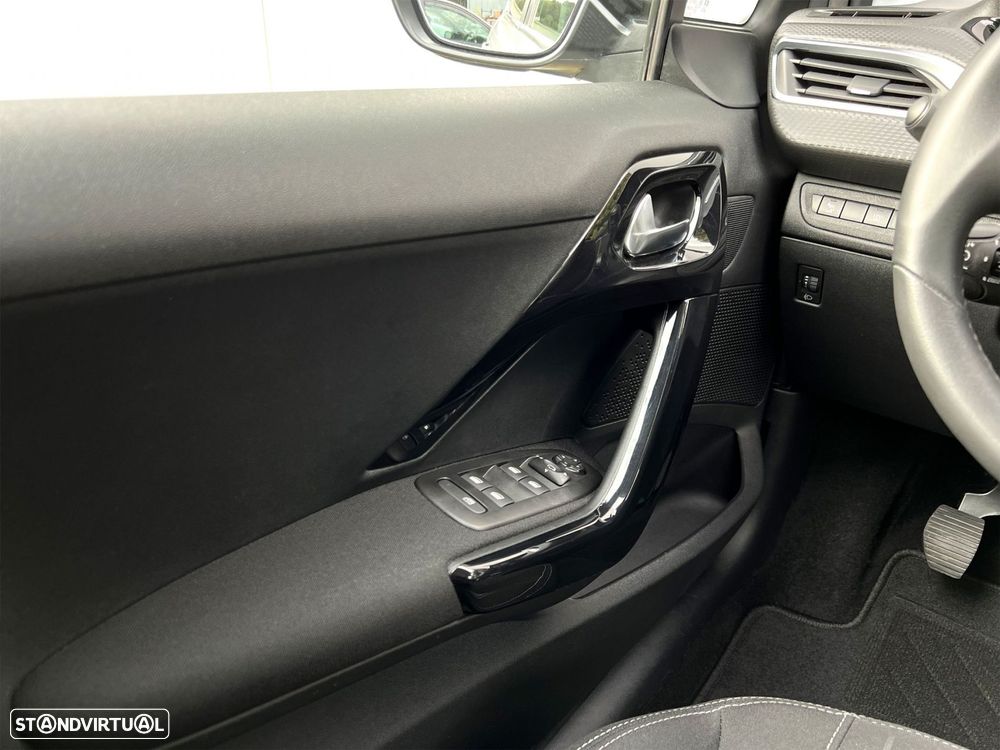 Peugeot 2008 1.5 BlueHDi Style - 13