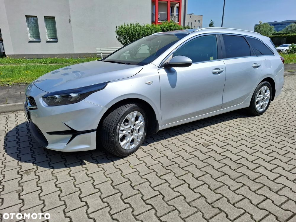 Kia Ceed 1.5 T-GDI M - 10