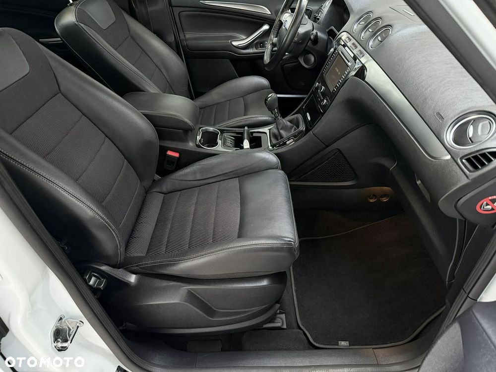 Ford S-Max 2.0 TDCi DPF Titanium X - 16