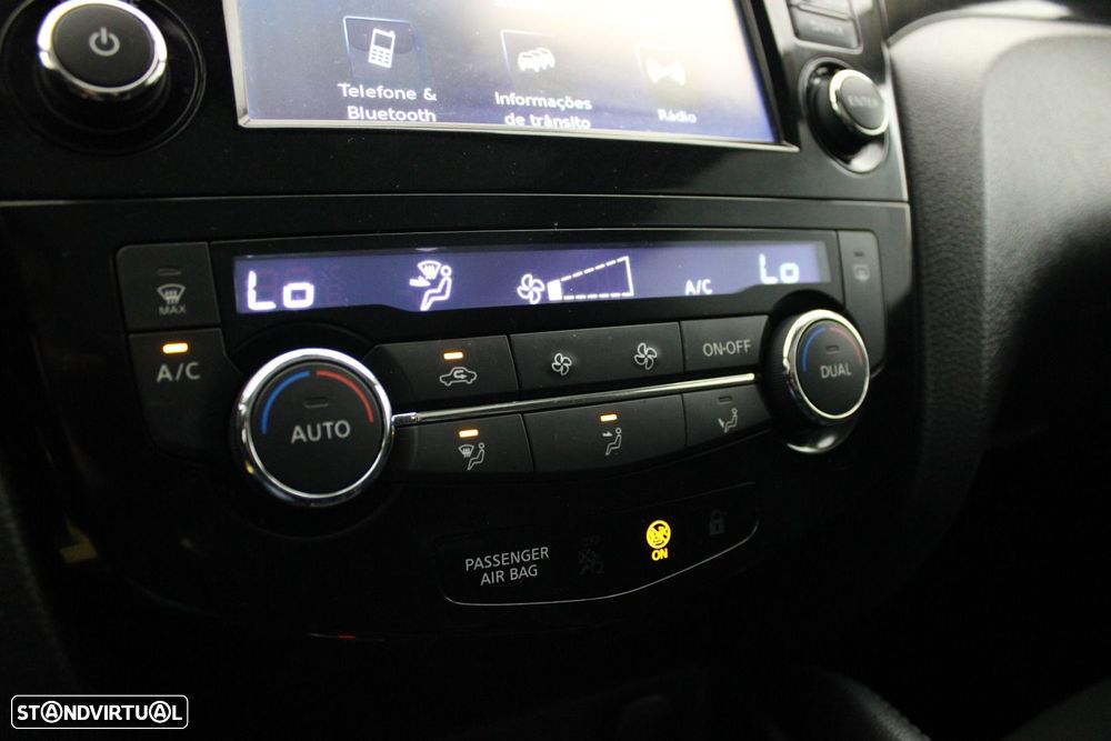 Nissan Qashqai 1.5 dCi N-Connecta Business - 19