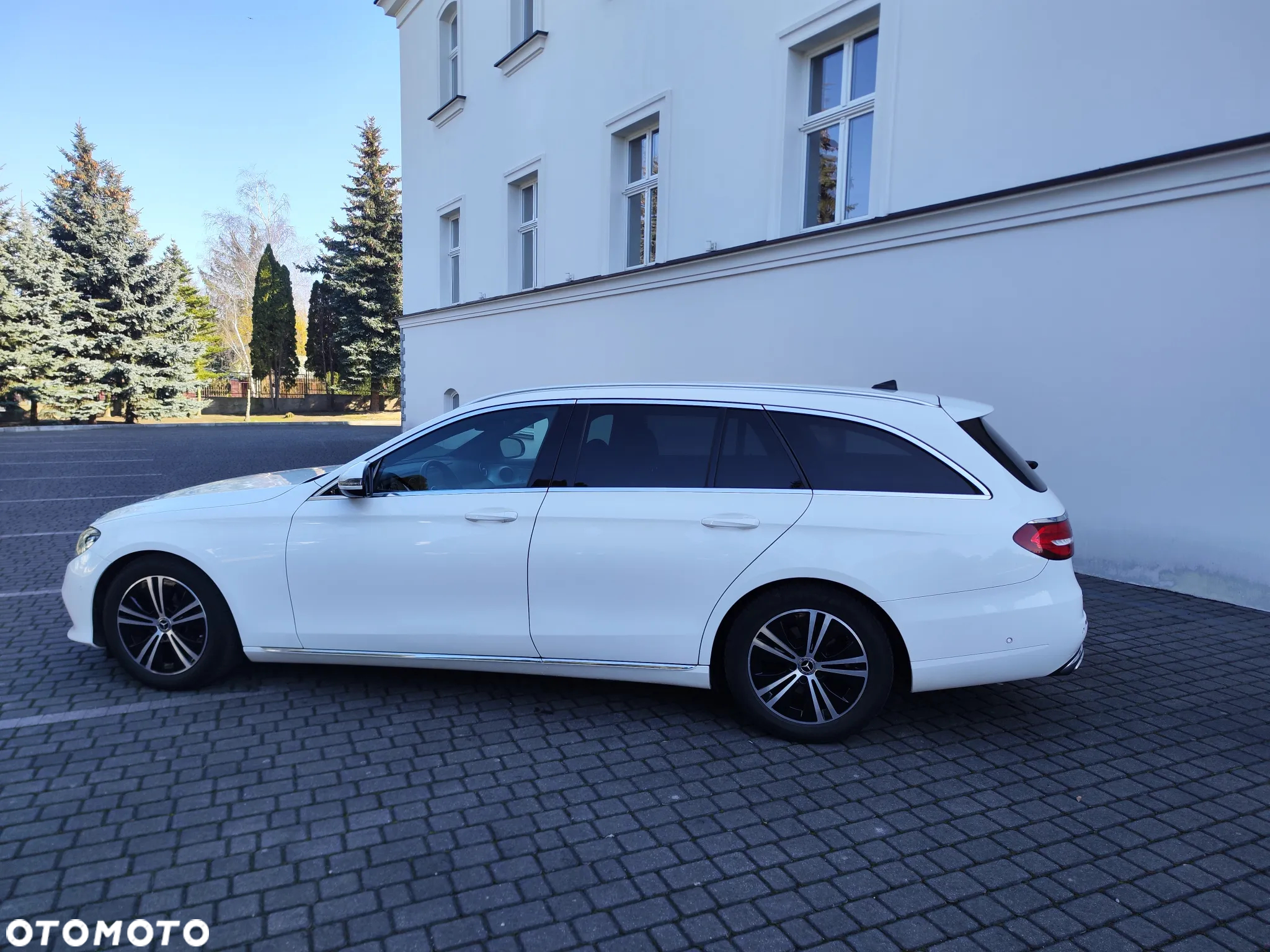 Mercedes-Benz Klasa E 220 d Avantgarde - 16