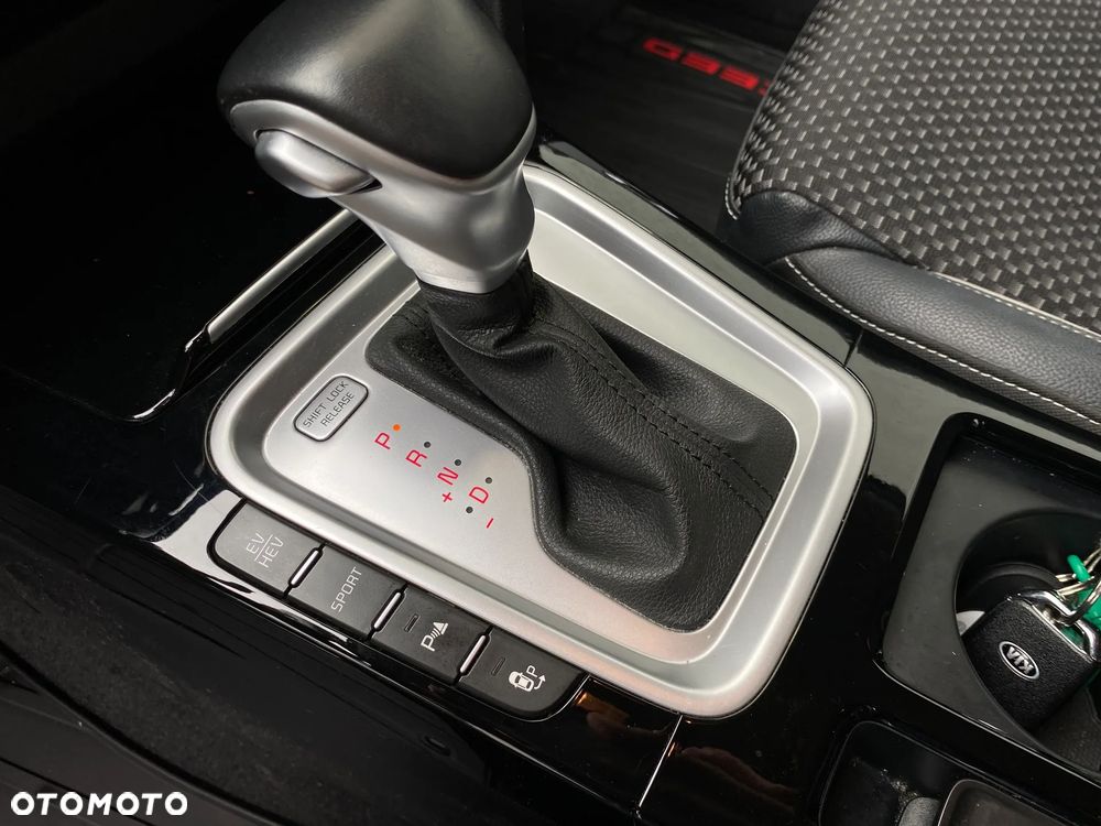 Kia Ceed 1.6 GDI PHEV Business Line DCT - 11