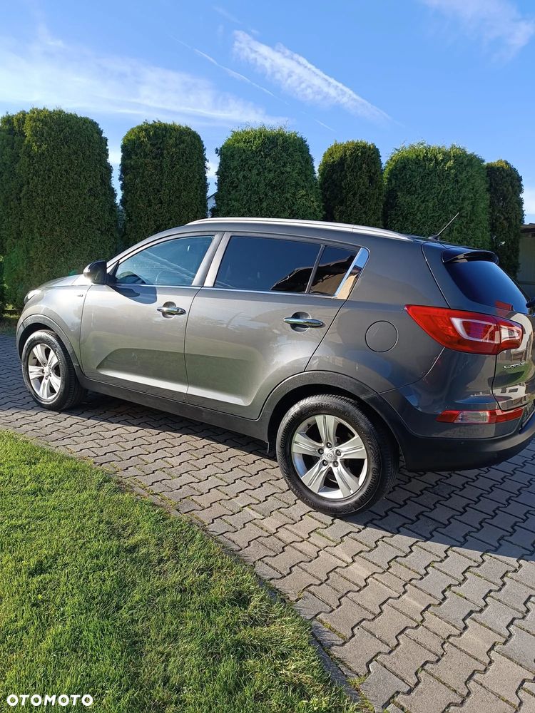Kia Sportage 2.0 CRDI 4WD Automatik Vision - 4