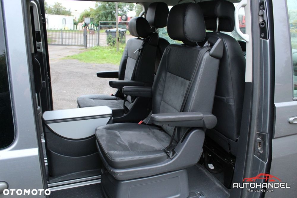 Volkswagen Multivan - 21