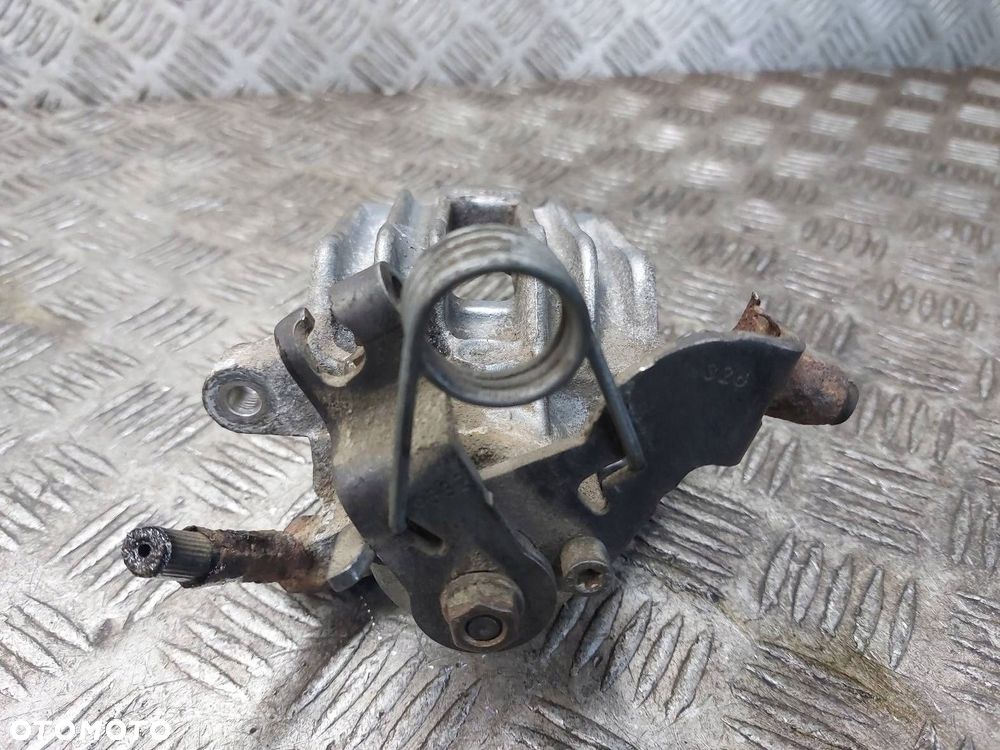 ZACISK HAMULCOWY PRAWY TYŁ AUDI A4 B6 - 2