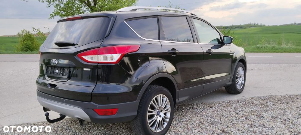 Ford Kuga 1.6 EcoBoost 2x4 Titanium - 2