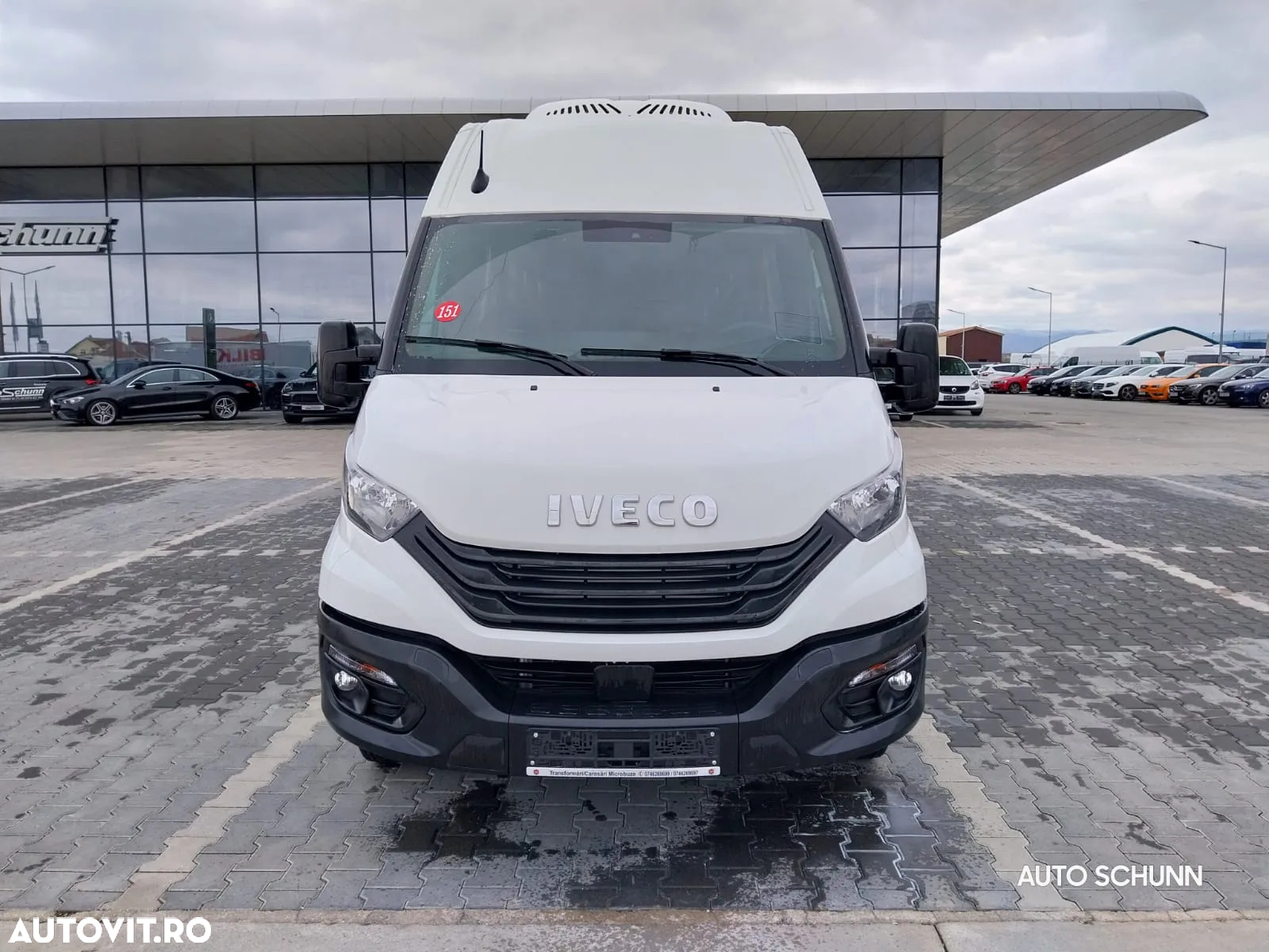 Iveco Bus - 22+1+1 locuri - 2
