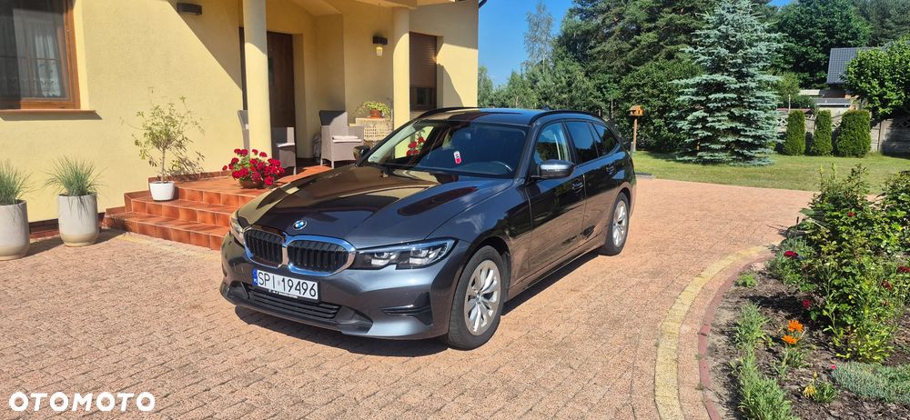 BMW Seria 3 320d mHEV - 4