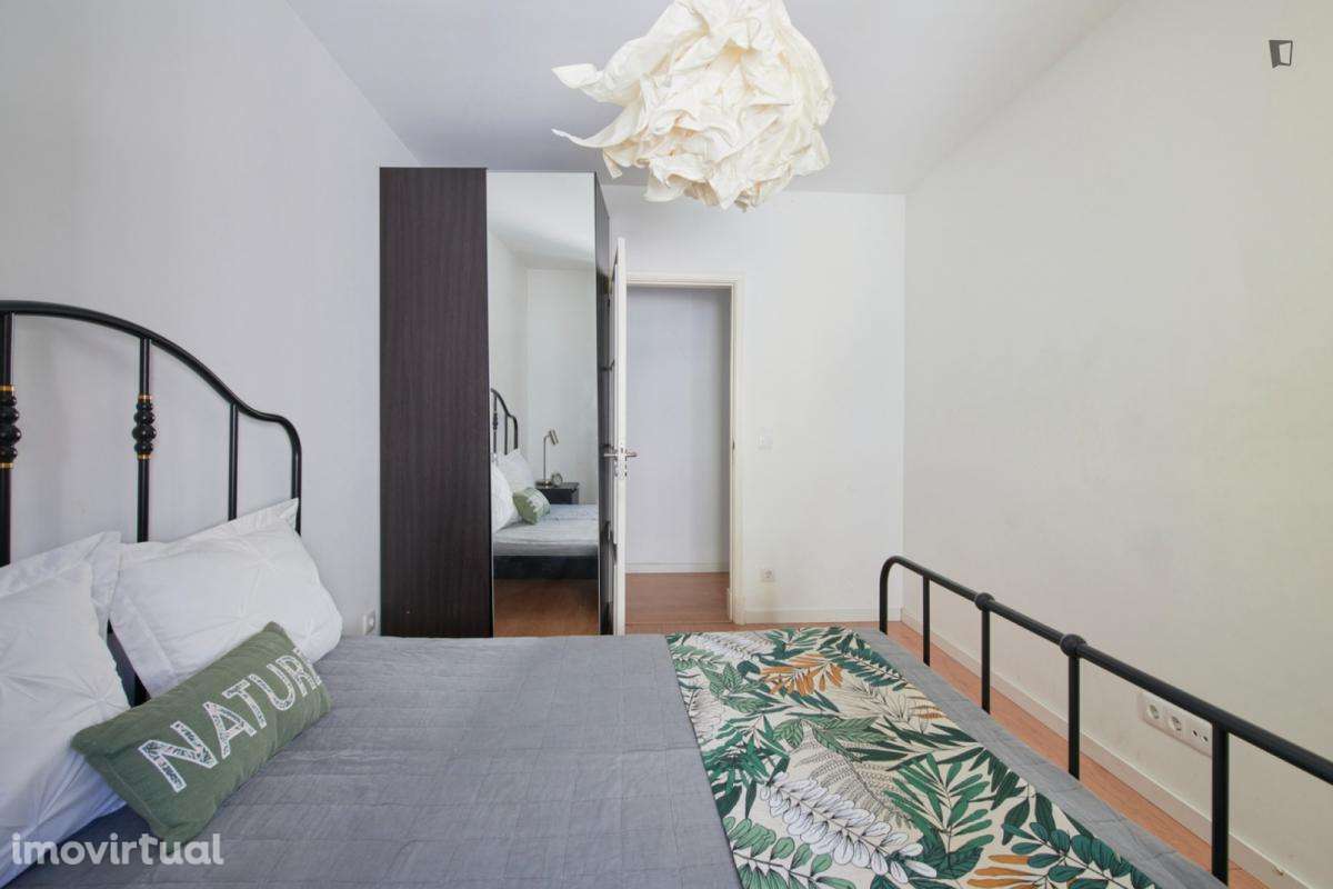 Quarto - localizado em Roma-Areeiro Lisbon - Grande imagem: 5/14