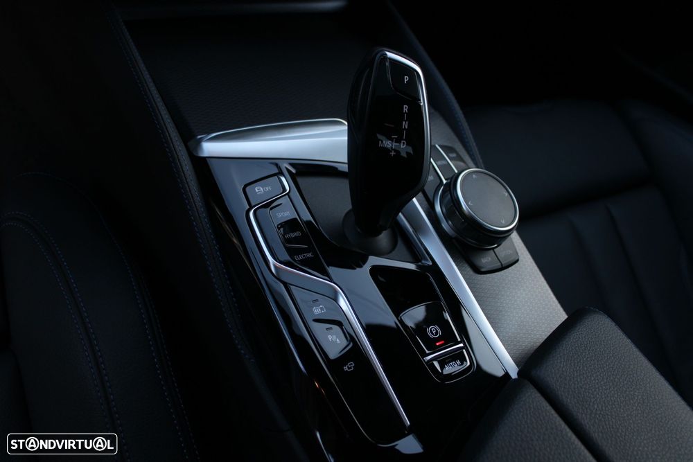 BMW 530 e Pack 50 anos M - 46