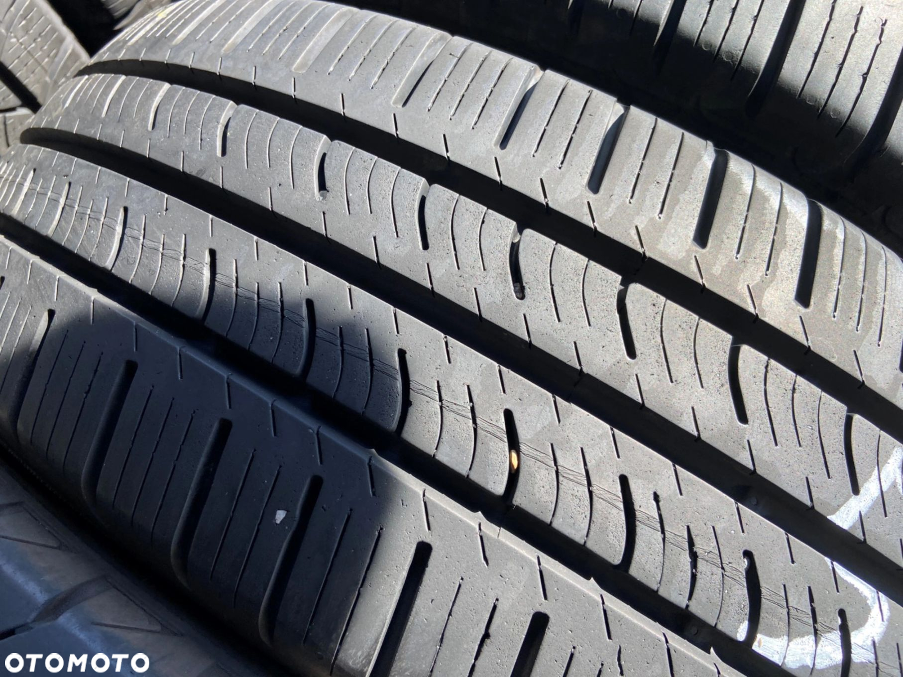 215/65/16C Pirelli Carier AllSeason_7mm_2szt_(589) - 4
