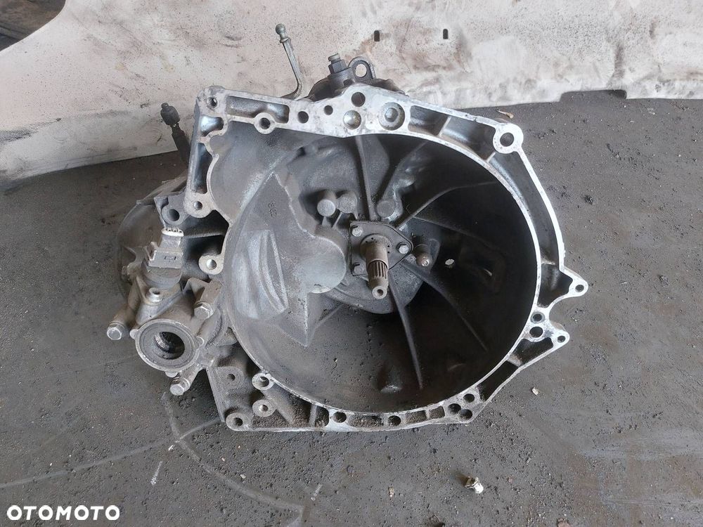 SKRZYNIA BIEGÓW SUZUKI LIANA 1.4 DDIS 20DM82 - 1