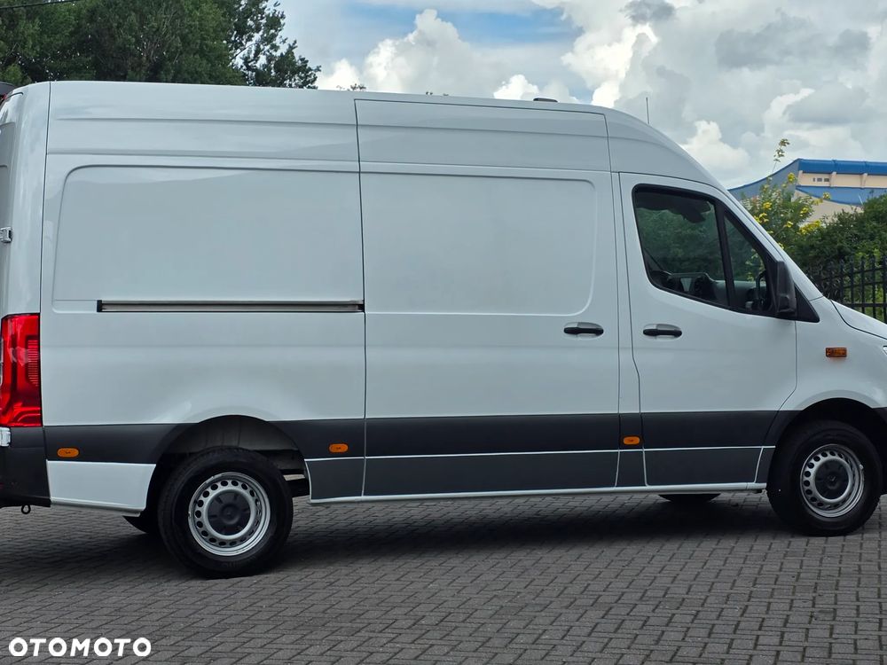 Mercedes-Benz Sprinter 317 - 28