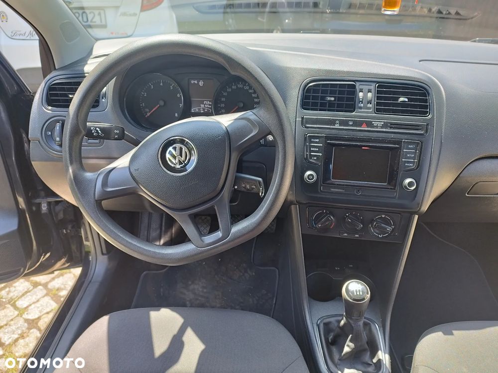 Volkswagen Polo - 8