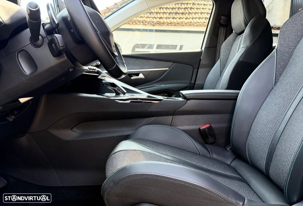 Peugeot 3008 1.6 Hybrid Allure Pack e-EAT8 - 25