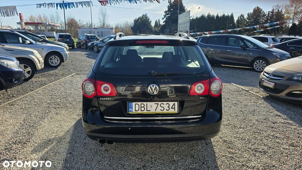 Volkswagen Passat - 11