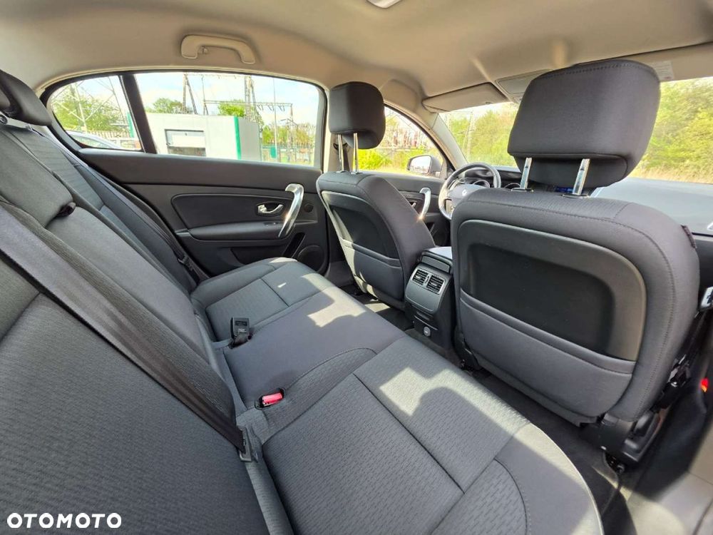 Renault Latitude - 15