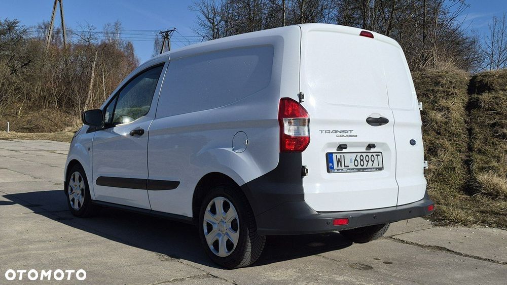 Ford Transit Courier - 4