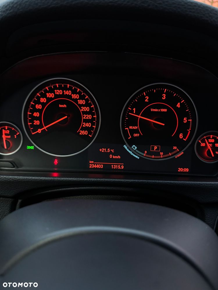 BMW Seria 3 318d - 23