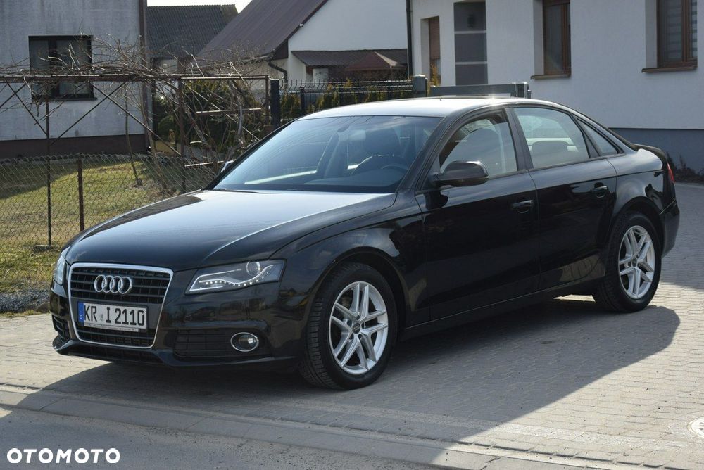 Audi A4 Limousine - 4