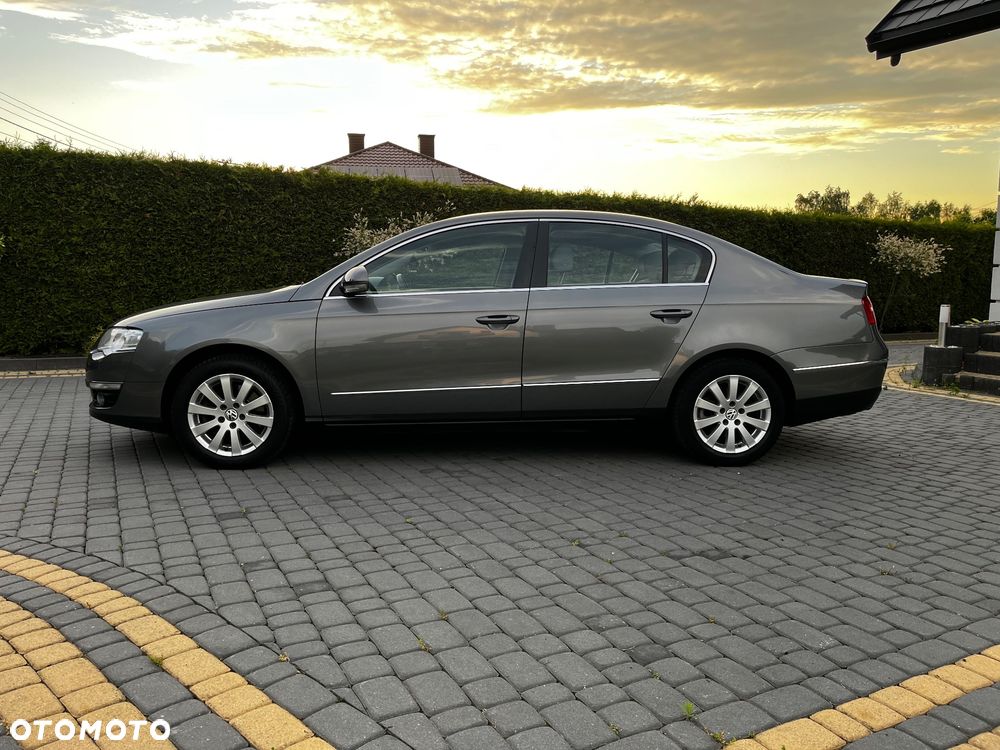 Volkswagen Passat 1.6 Exclusive - 6
