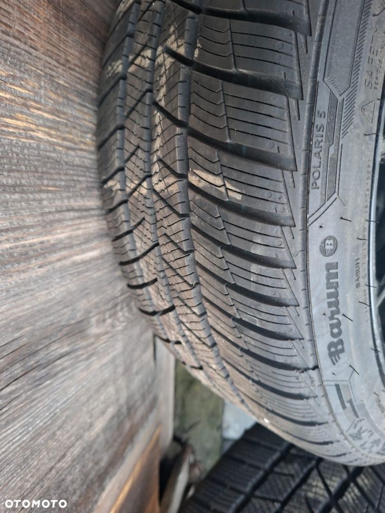 Koła Felgi Toyota Yaris GR 18 Cali 8j ET 45 Opony 24r - 4