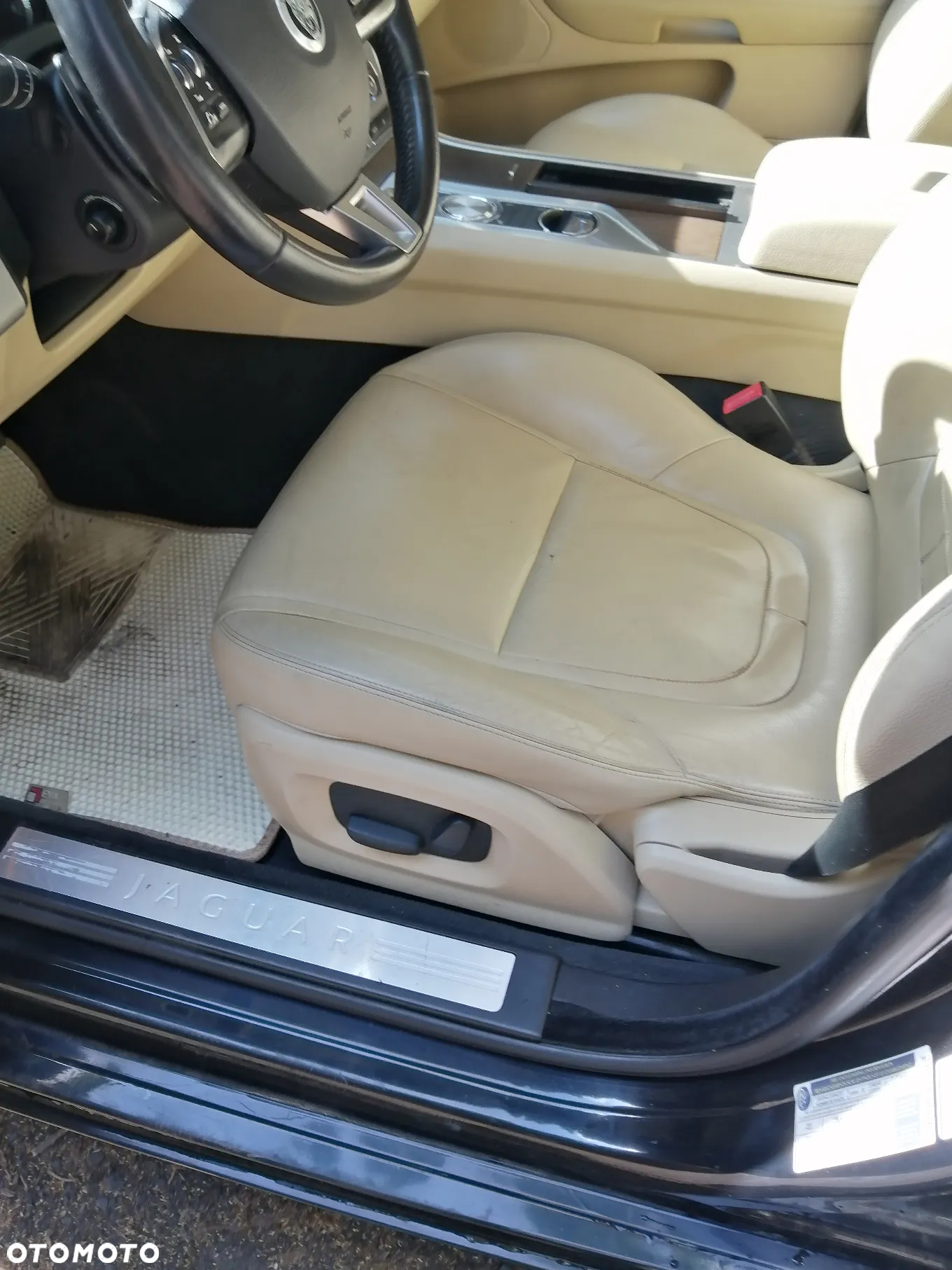 Jaguar XF 2.0 T Premium Luxury - 11