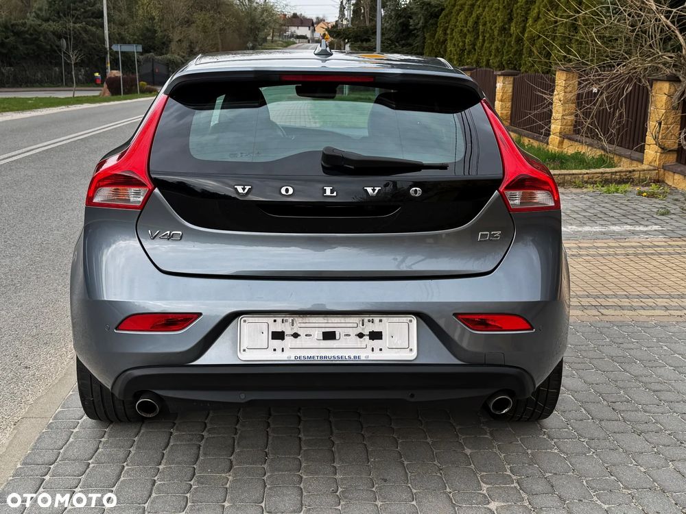 Volvo V40 D3 Summum - 19