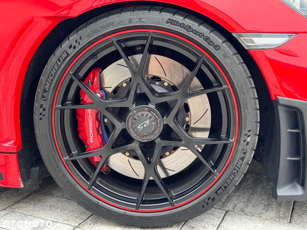 Porsche 718 Cayman GPF GT4 RS PDK - 16