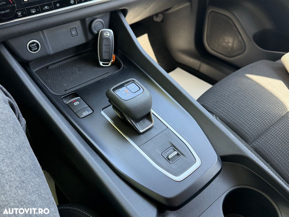 Nissan Qashqai 1.3 DIG-T MHEV Xtronic N-Connecta - 16
