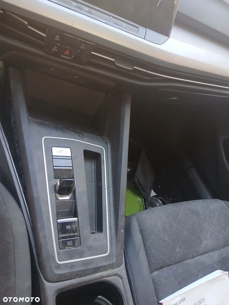 Volkswagen Golf 2.0 TDI SCR DSG United - 12