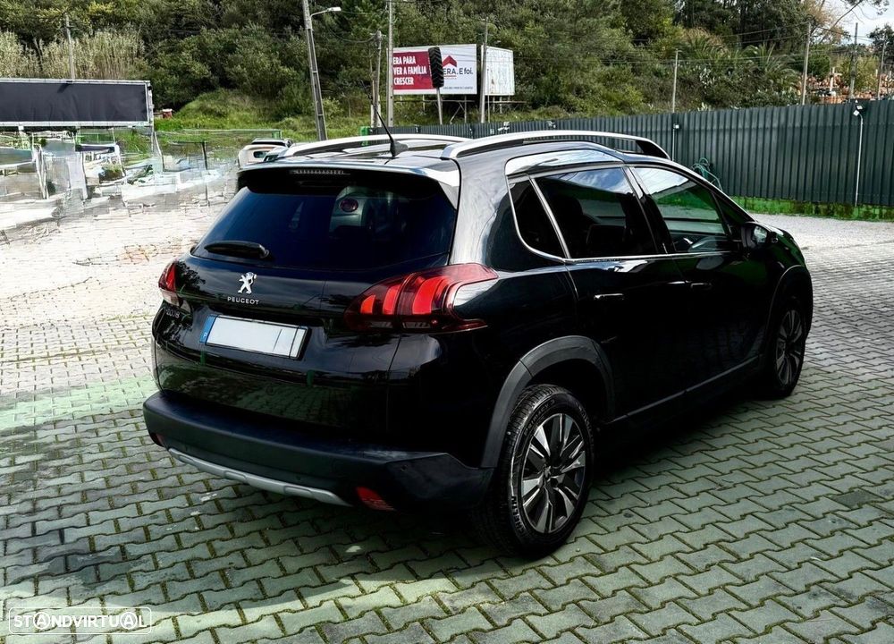 Peugeot 2008 1.2 PureTech Allure EAT6 - 4