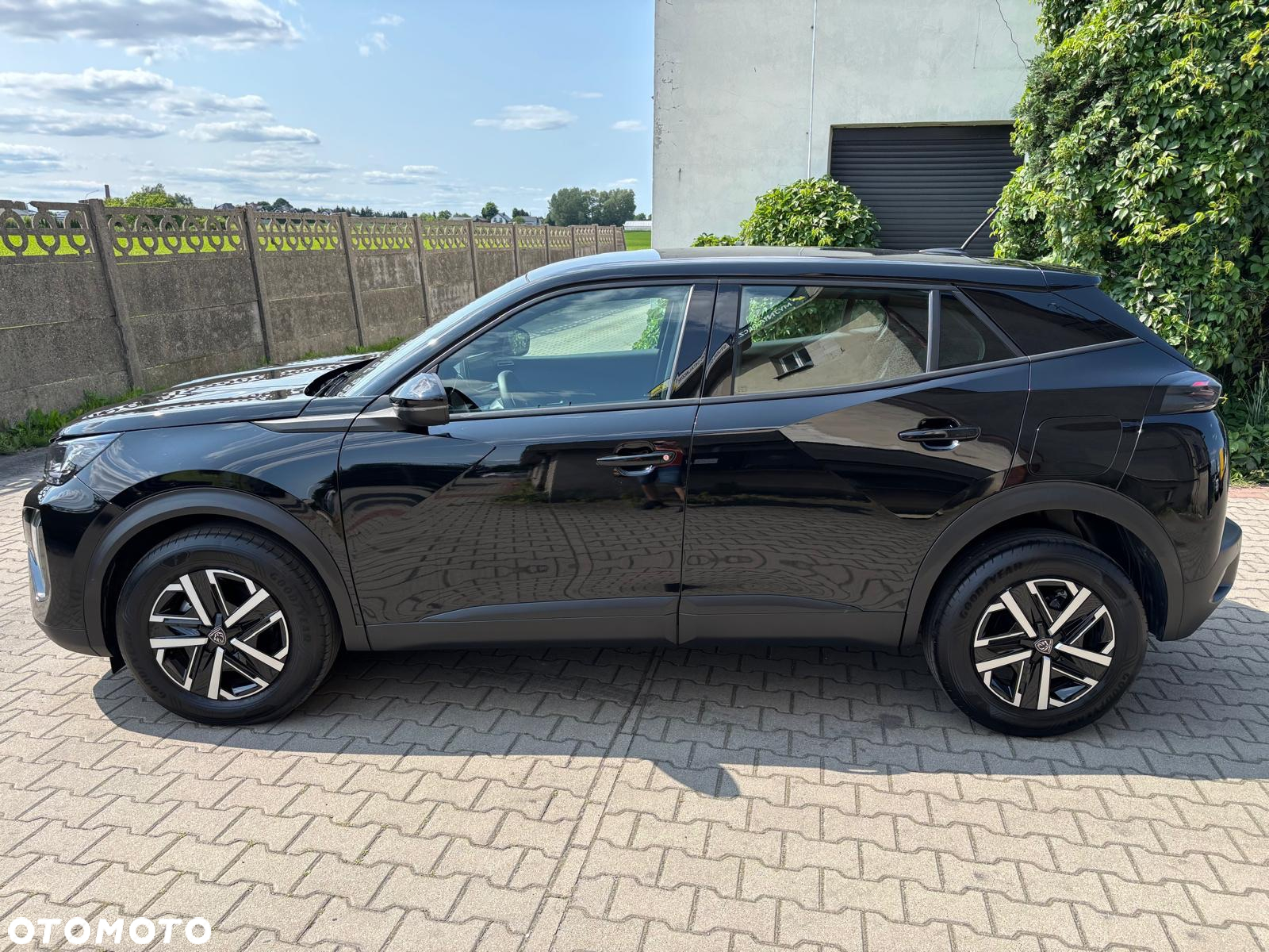 Peugeot 2008 1.2 PureTech Active Pack S&S - 10