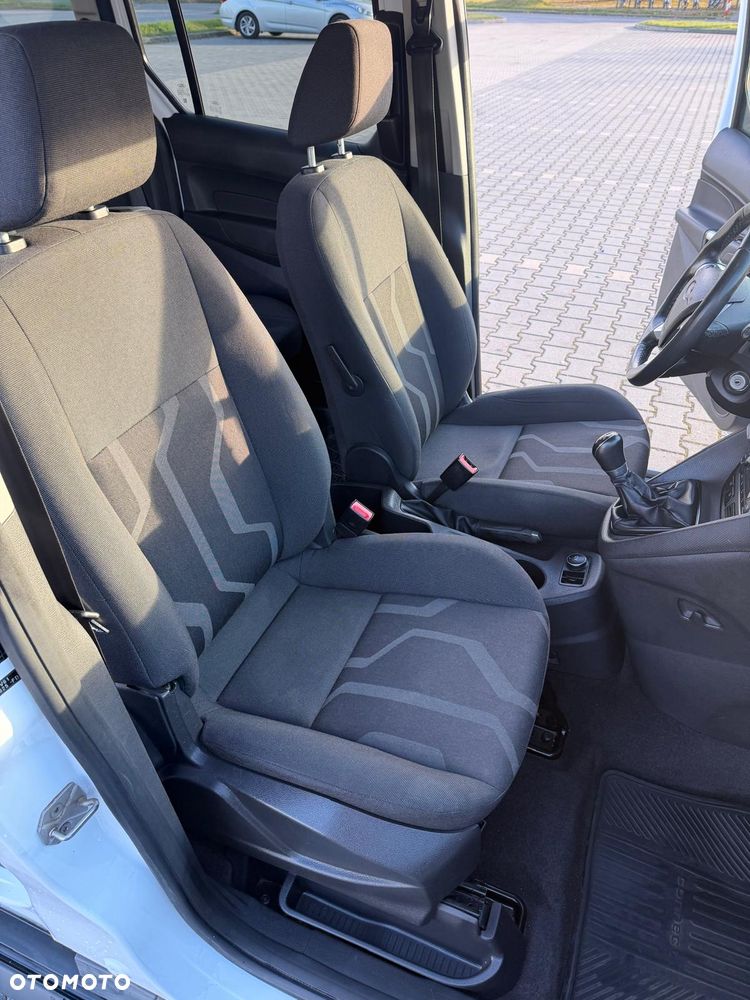 Ford Transit Connect - 8