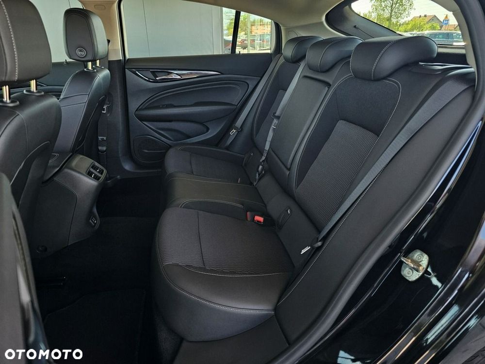 Opel Insignia - 31